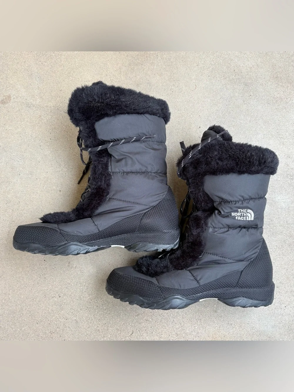 The North Face Nuptse Women’s 8.5 Goose Down Winter Snow Boots Faux Fur Black